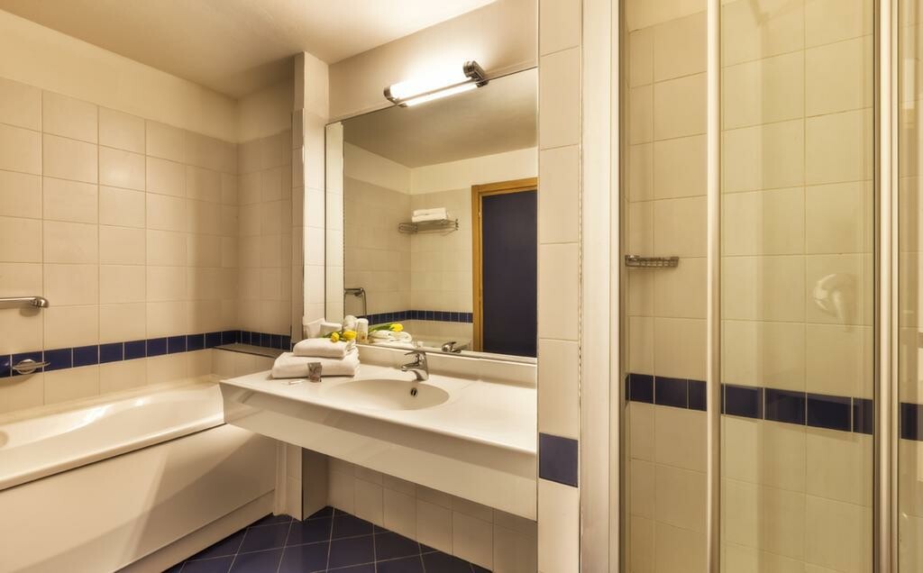 Skijanje u Italiji, Hotel Regina e Fassa, kupaona