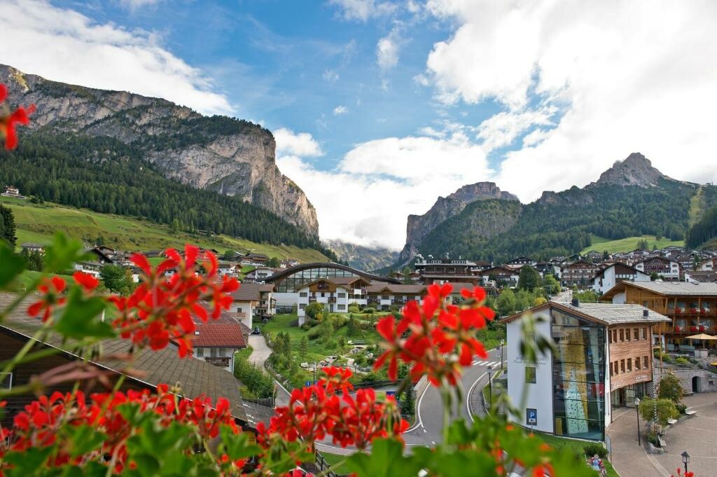 Dolomiti, Selva Val Gardena, Hotel Oswald, pogled iz hotela