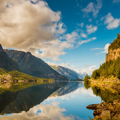 HARDANGERFJORD, Norveška